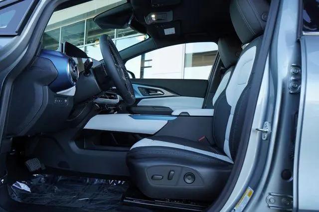 2025 Chevrolet Equinox LT 2