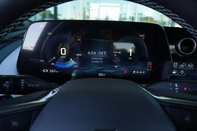 2025 Chevrolet Equinox LT 2