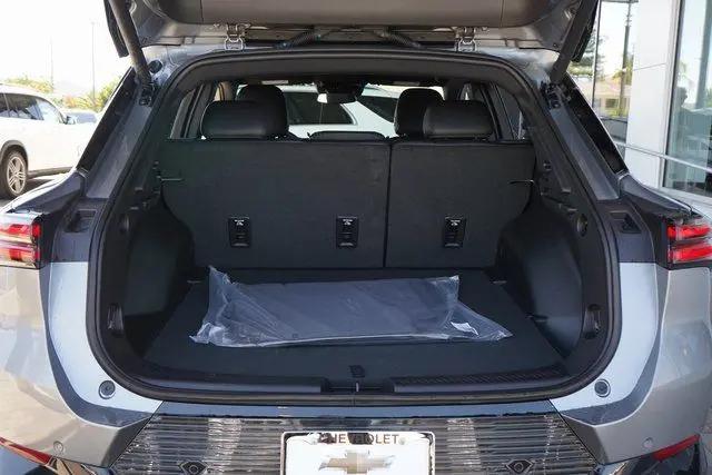 2025 Chevrolet Equinox LT 2