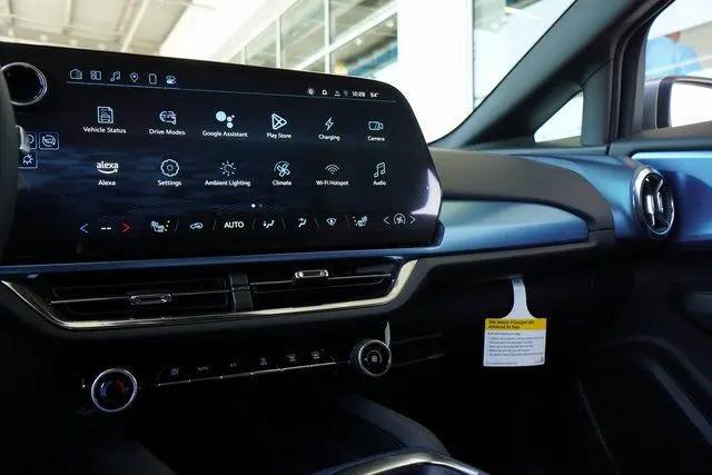 2025 Chevrolet Equinox LT 2