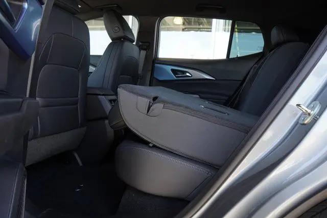 2025 Chevrolet Equinox LT 2