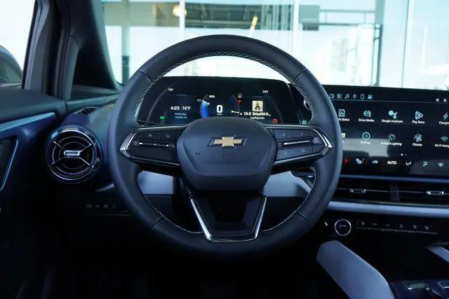 2025 Chevrolet Equinox LT 2