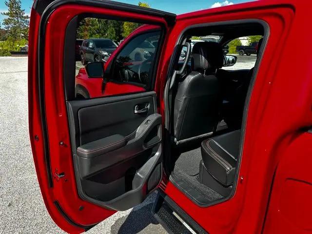 2023 Nissan Frontier Crew Cab PRO-X 4x2