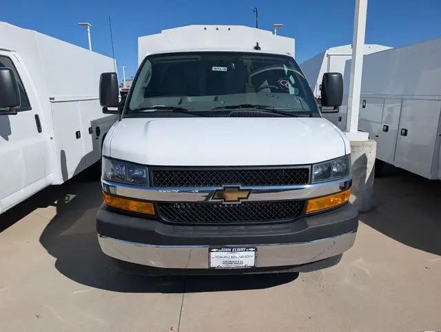 2025 Chevrolet Express Cutaway Work Van