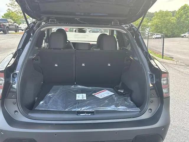 2025 Nissan Kicks SV FWD