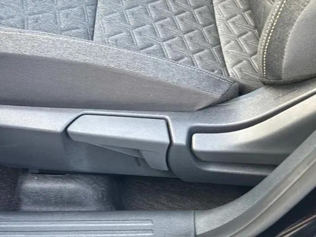 2025 Nissan Kicks SV FWD