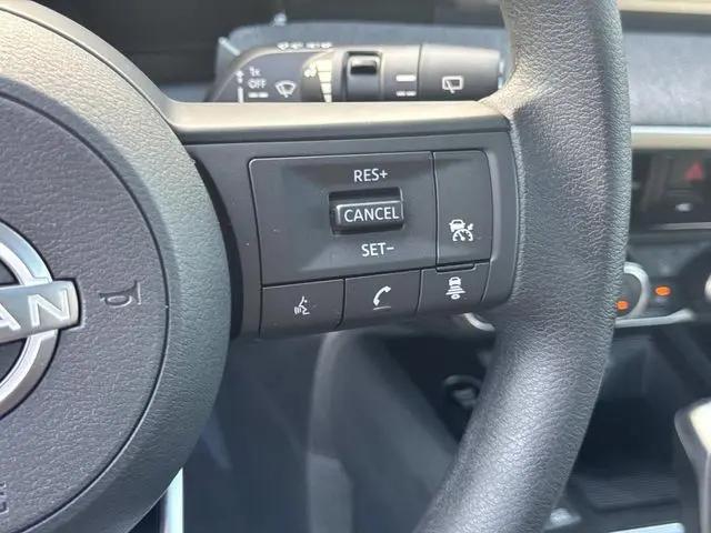 2025 Nissan Kicks SV FWD