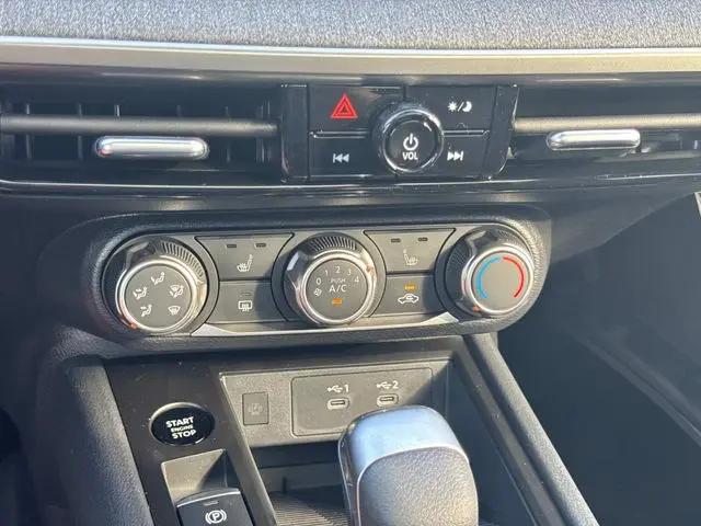 2025 Nissan Kicks SV FWD