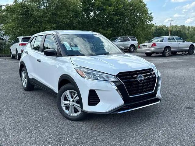 2025 Nissan Kicks S