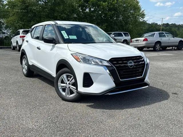 2025 Nissan Kicks S