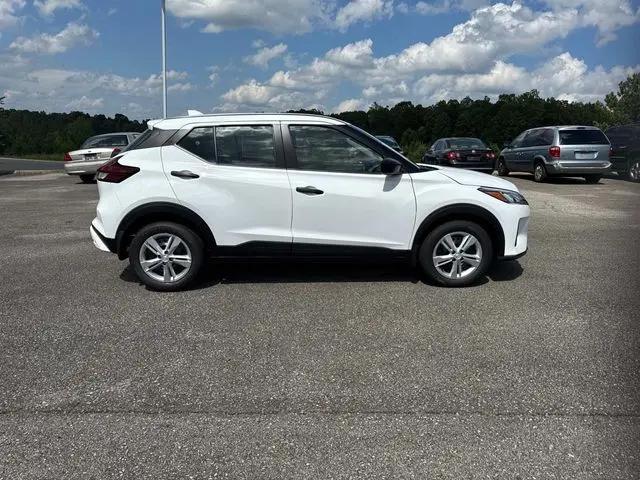2025 Nissan Kicks S