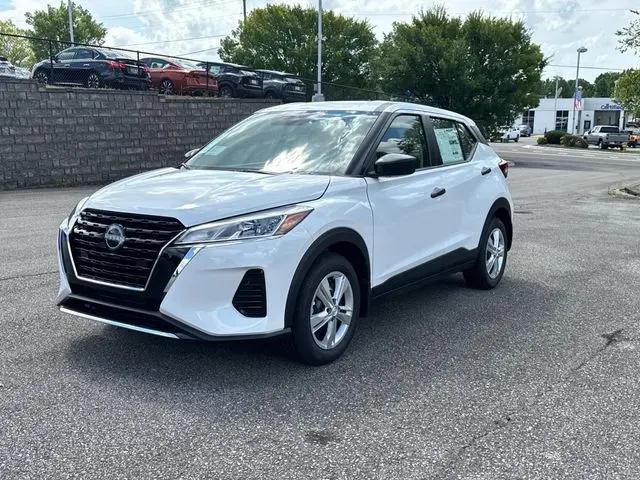 2025 Nissan Kicks S