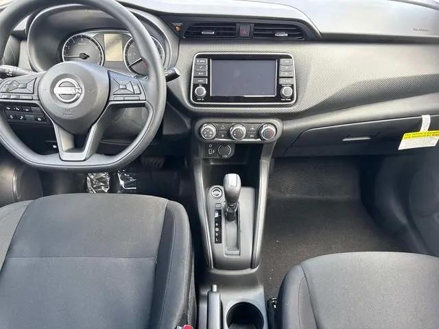 2025 Nissan Kicks S
