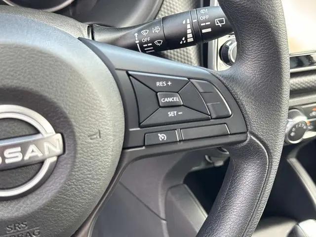 2025 Nissan Kicks S