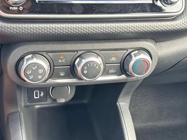2025 Nissan Kicks S