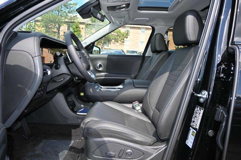2026 Hyundai Palisade Limited - Photo 12