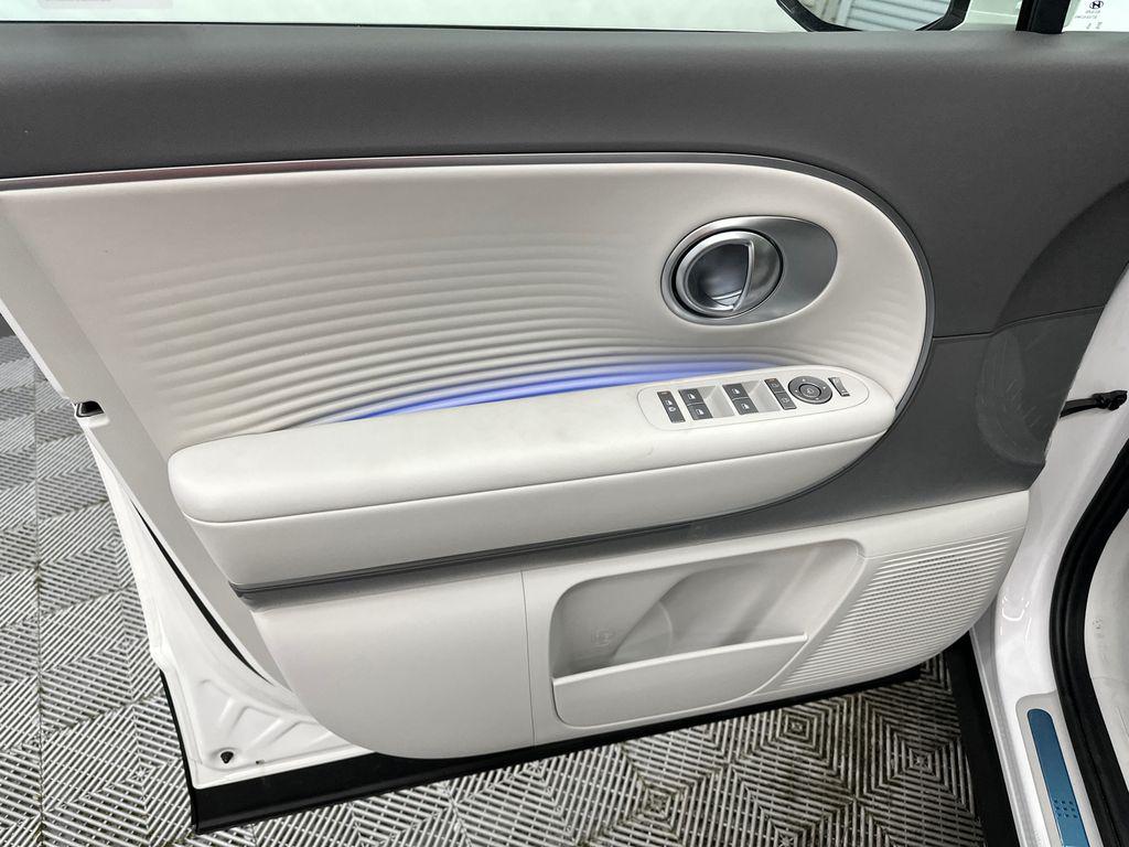2026 Hyundai IONIQ 9 SEL - Photo 11
