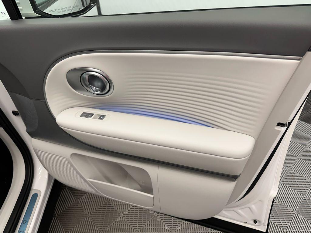 2026 Hyundai IONIQ 9 SEL - Photo 15