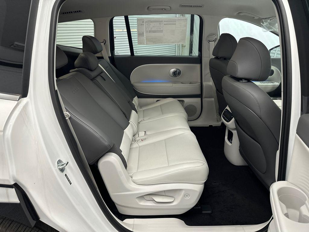 2026 Hyundai IONIQ 9 SEL - Photo 16