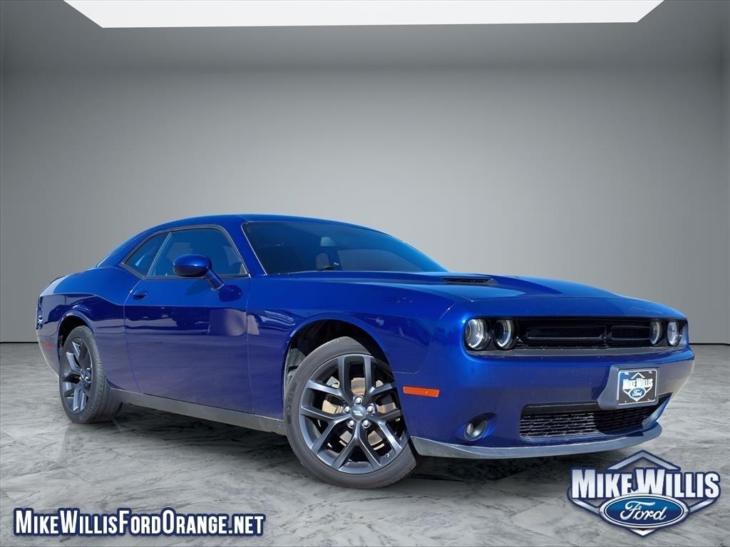 2022 Dodge Challenger SXT RWD