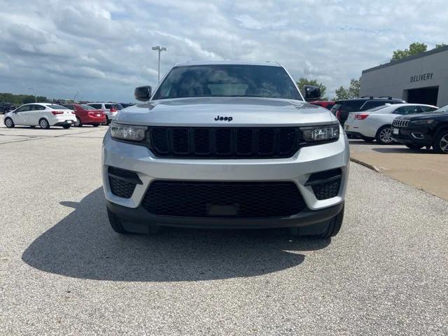 2023 Jeep Grand Cherokee Altitude 4x4