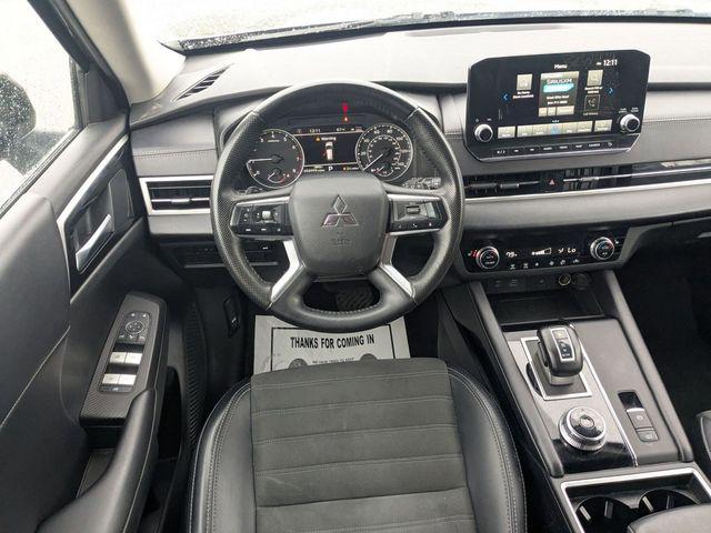 2024 Mitsubishi Outlander SE