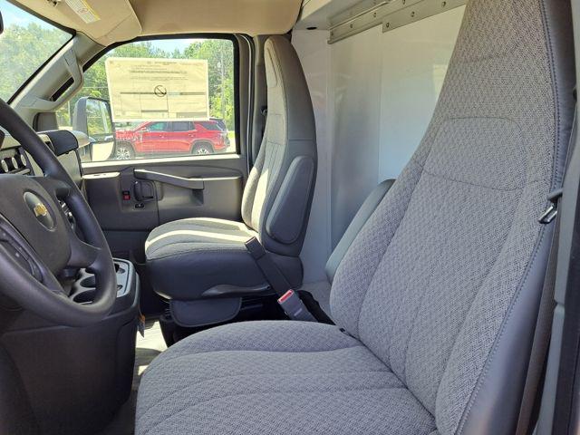2025 Chevrolet Express Cutaway Work Van