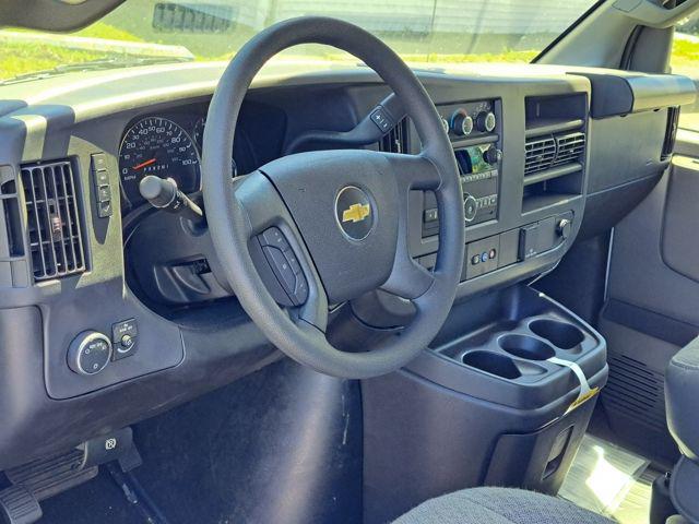 2025 Chevrolet Express Cutaway Work Van