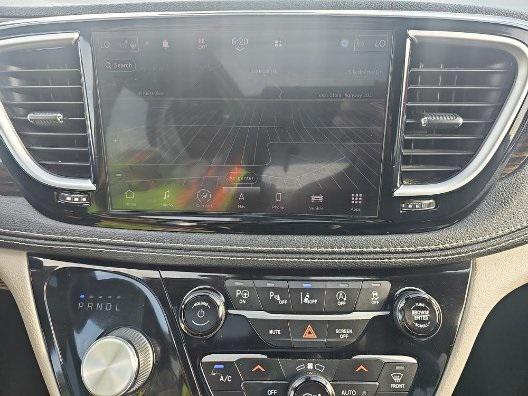 Used 2022 Chrysler Pacifica For Sale in Olive Branch, MS