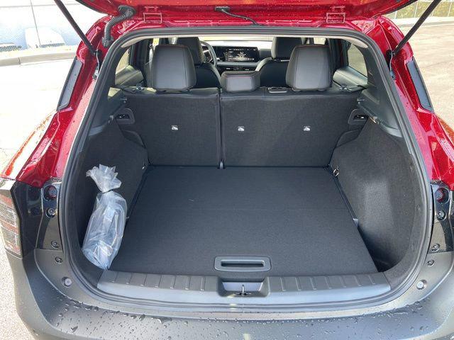 2025 Nissan Kicks SR FWD