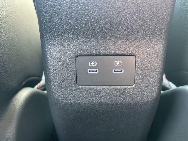 2025 Nissan Kicks SR FWD