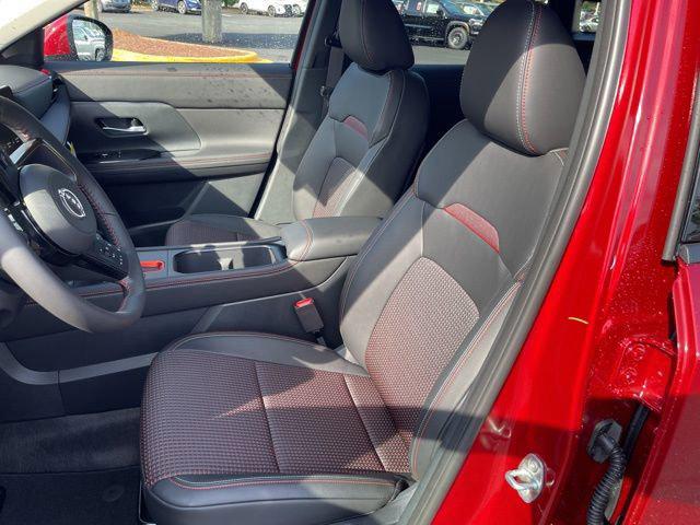 2025 Nissan Kicks SR FWD