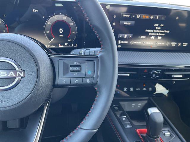 2025 Nissan Kicks SR FWD