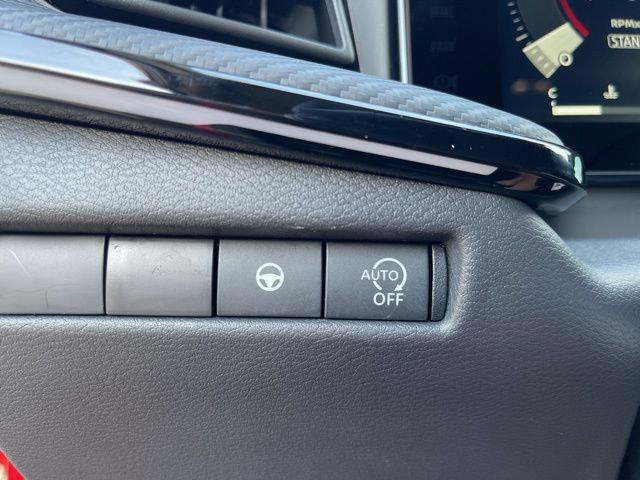 2025 Nissan Kicks SR FWD