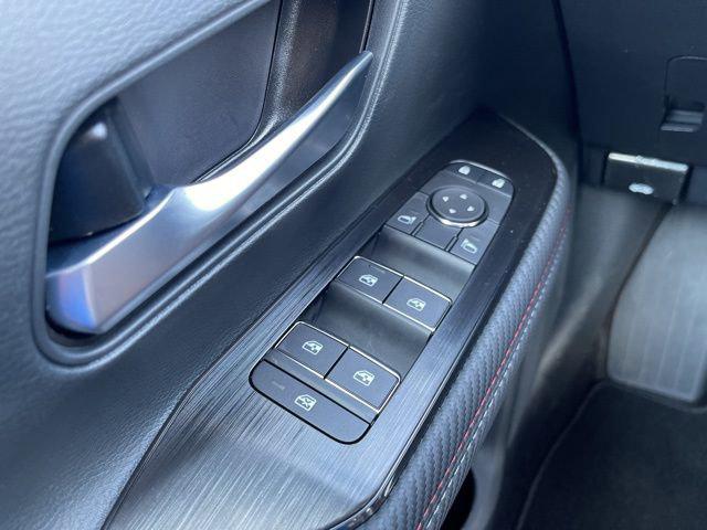 2025 Nissan Kicks SR FWD