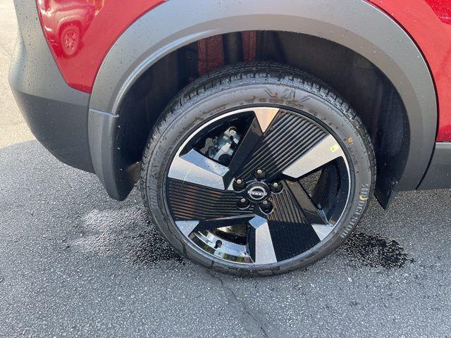 2025 Nissan Kicks SR FWD