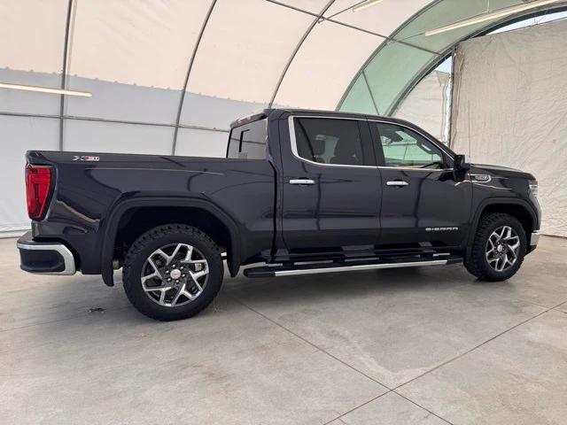 2022 GMC Sierra 1500 4WD Crew Cab Short Box SLT