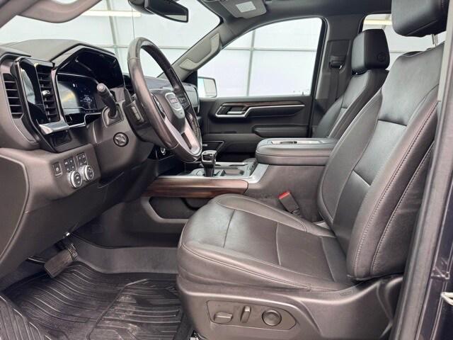 2022 GMC Sierra 1500 4WD Crew Cab Short Box SLT