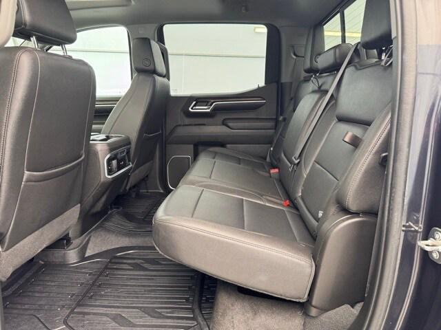 2022 GMC Sierra 1500 4WD Crew Cab Short Box SLT