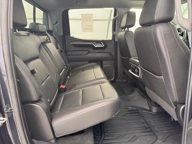 2022 GMC Sierra 1500 4WD Crew Cab Short Box SLT