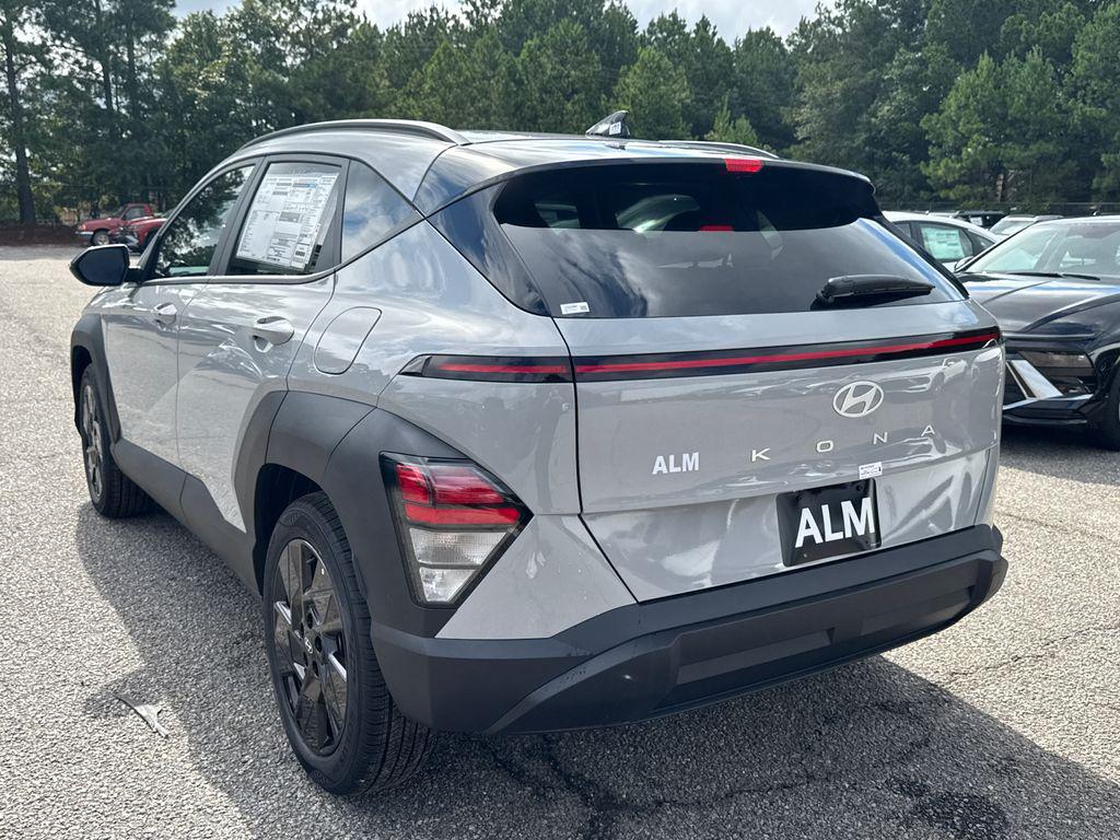 2026 Hyundai Kona SEL photo 2