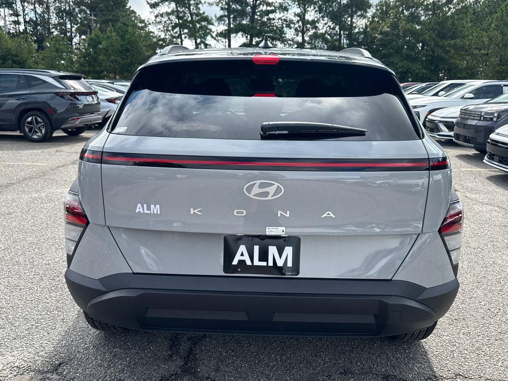 2026 Hyundai Kona SEL photo 3