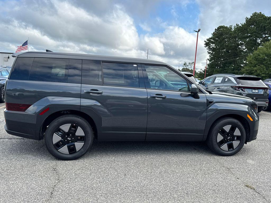 2026 Hyundai Santa Fe SE photo 3