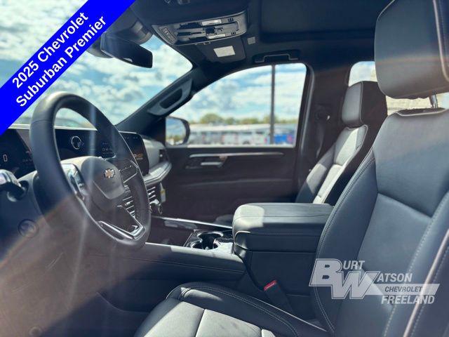2025 Chevrolet Suburban 4WD Premier