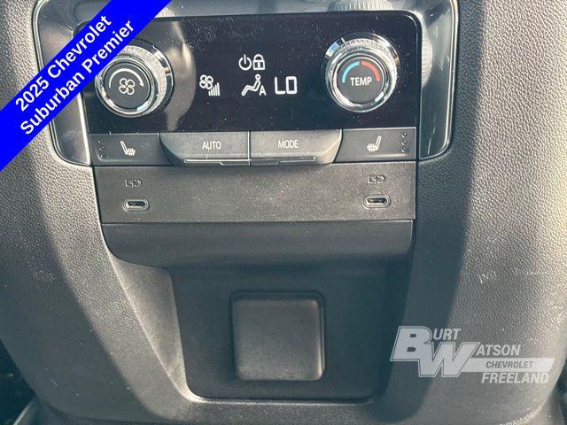 2025 Chevrolet Suburban 4WD Premier