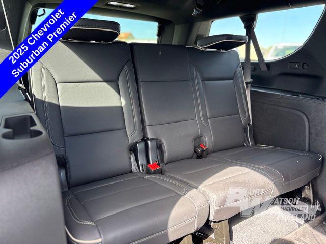 2025 Chevrolet Suburban 4WD Premier