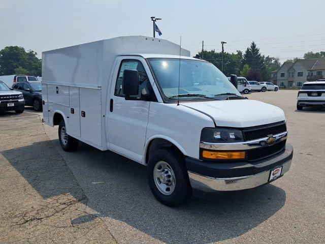2025 Chevrolet Express Cutaway Work Van
