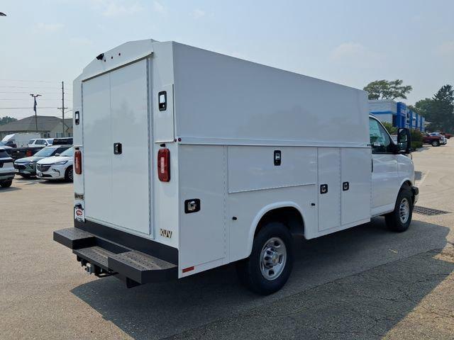 2025 Chevrolet Express Cutaway Work Van