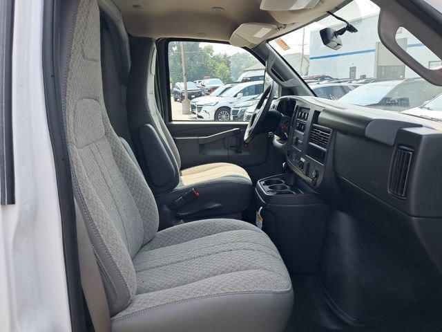 2025 Chevrolet Express Cutaway Work Van