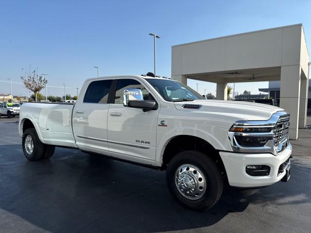 2026 RAM Ram 3500 RAM 3500 LIMITED CREW CAB 4X4 8 BOX